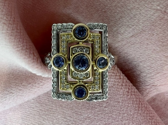 ART DECO SAPPHIRE AND DIAMOND RING